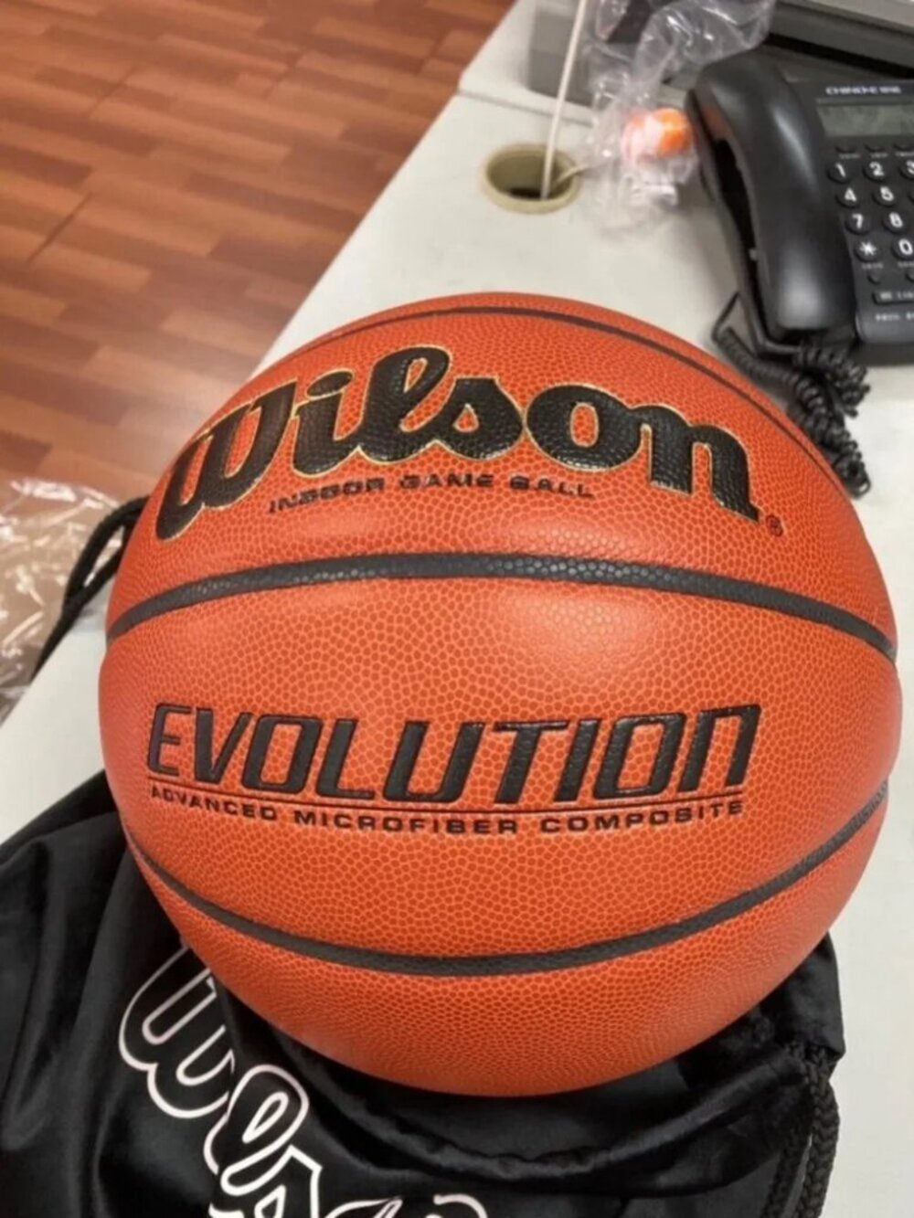 Wilson Evolution Official Game Ball Size 7 / 29.5’ Basketball